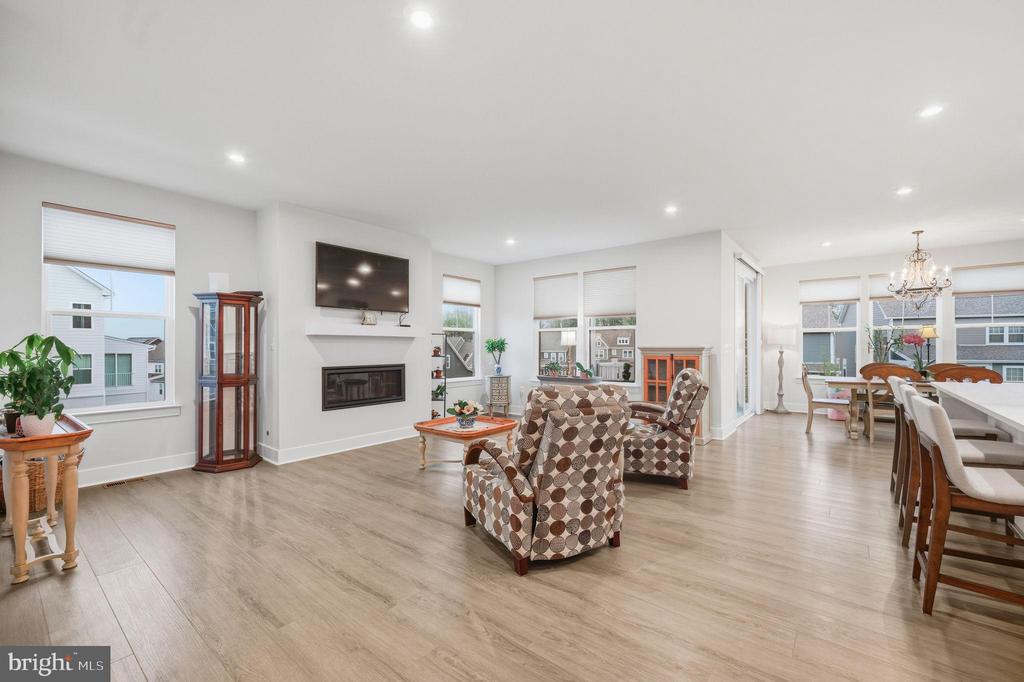 1941 SERVICEBERRY ROAD