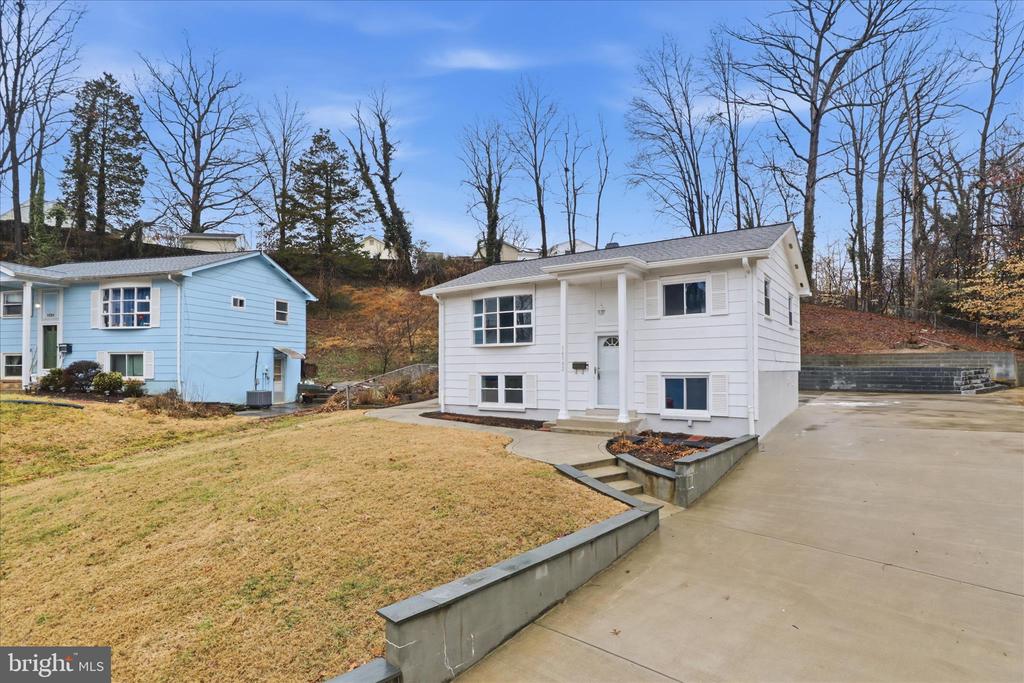 14702 BLAIR COURT