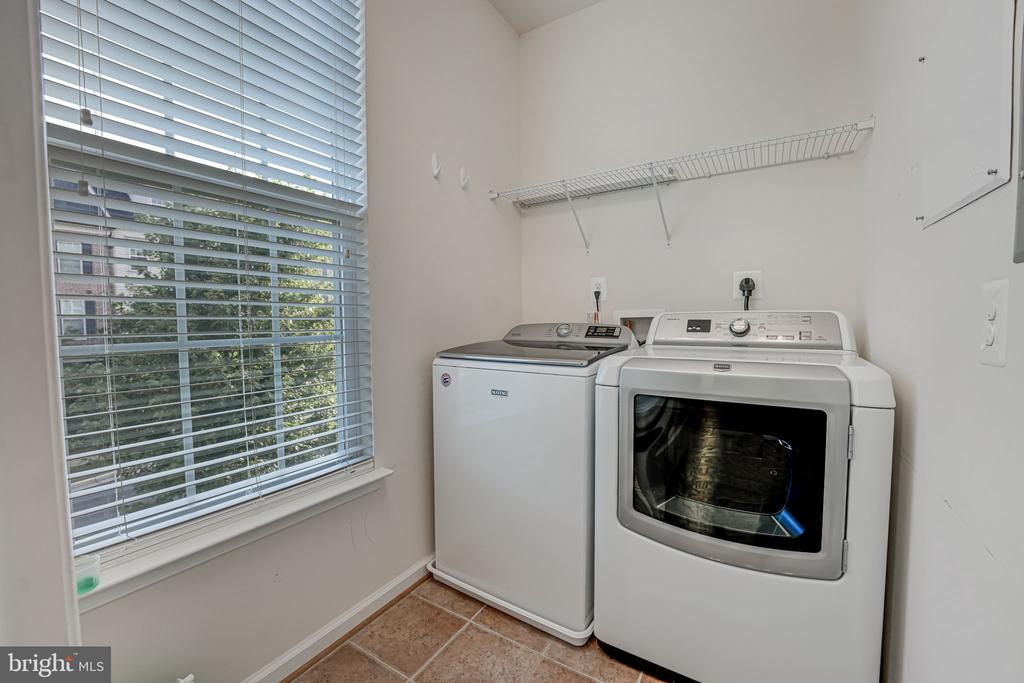 205 ALMOND DR