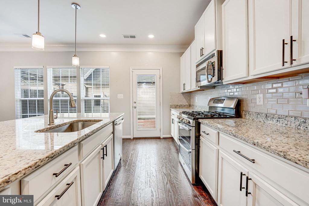 205 ALMOND DR