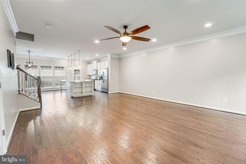205 ALMOND DR