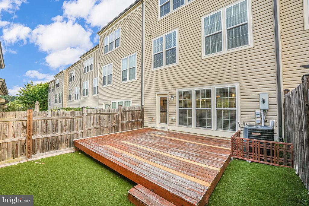 205 ALMOND DR