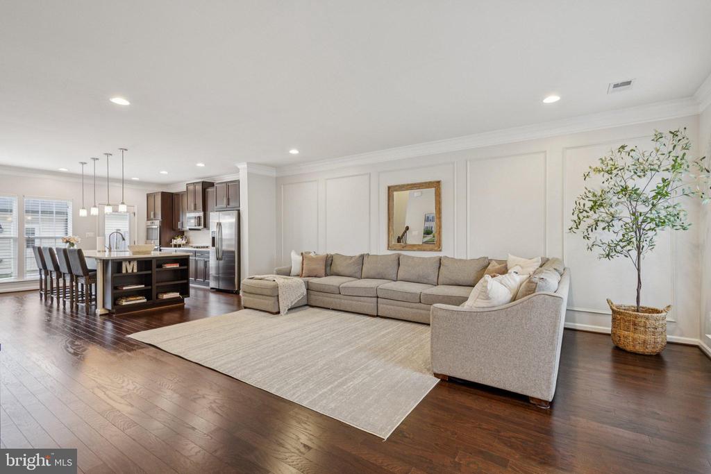 805 BASSWOOD DRIVE