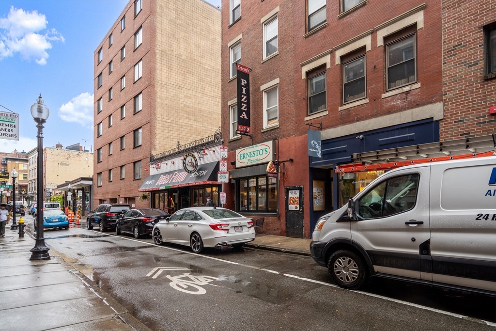 64-66 Salem St Unit: PH1