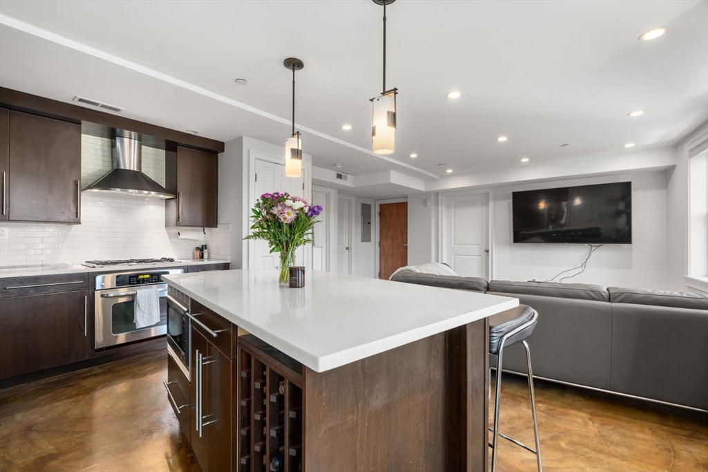 64-66 Salem St Unit: PH1