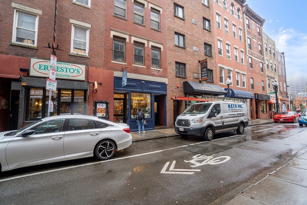 64-66 Salem St Unit: PH1
