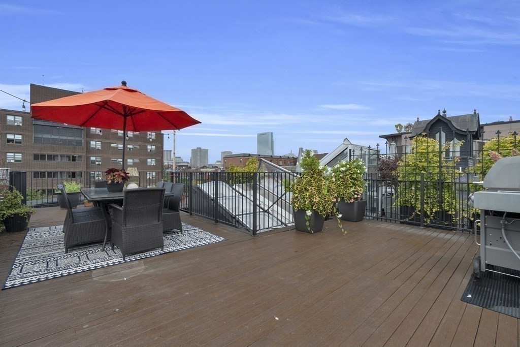 1688 Washington St # 4