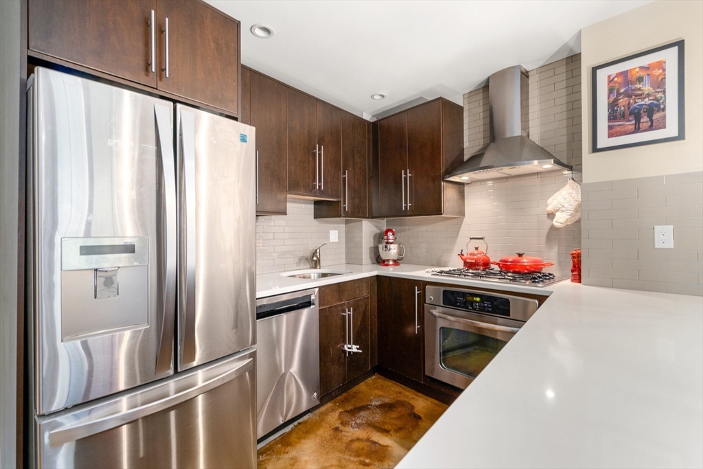 64-66 Salem St # 2R
