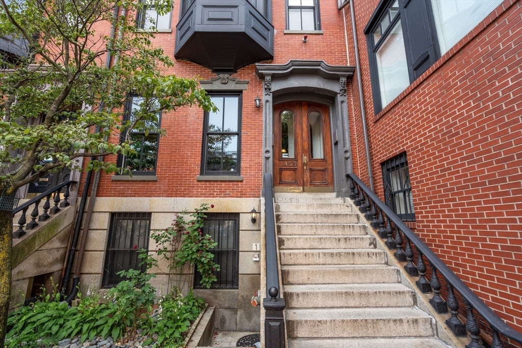 453 Massachusetts Ave # 4