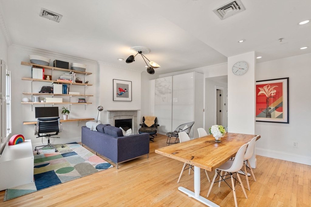 453 Massachusetts Ave # 4