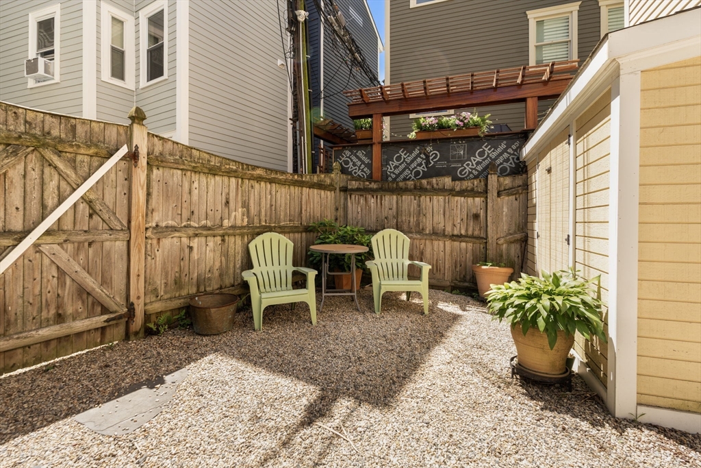 17 Cordis Street # 1