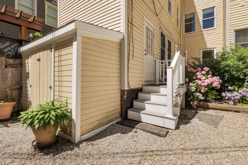 17 Cordis Street # 1