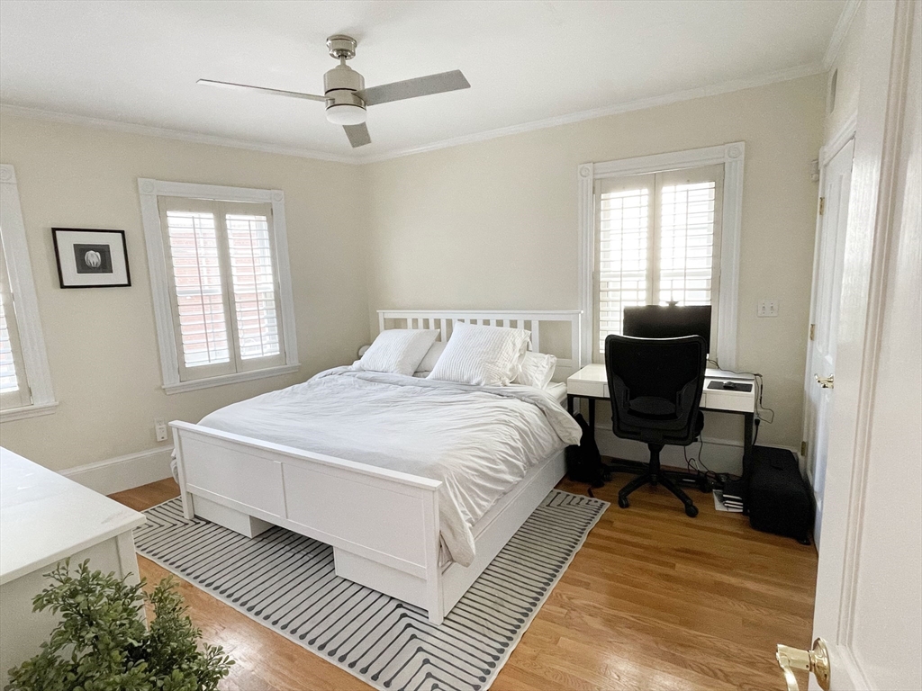 54 Chestnut St # 1