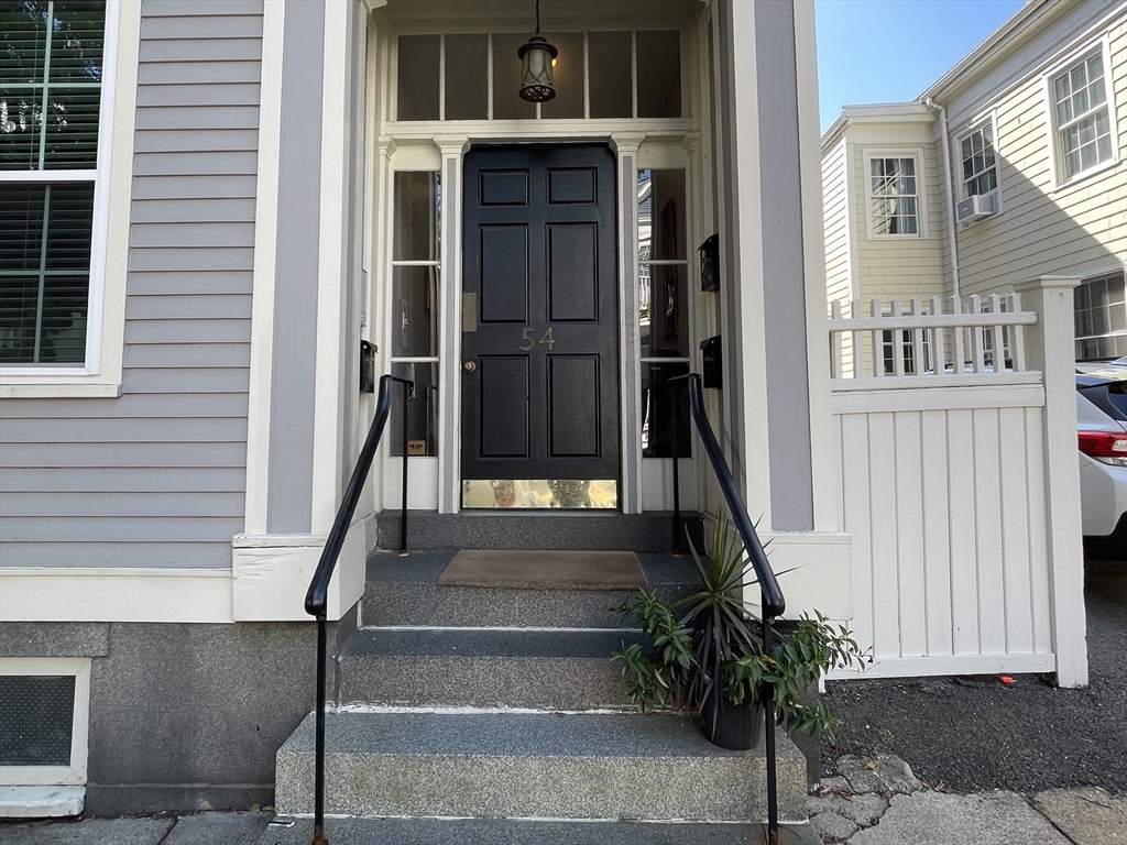 54 Chestnut St # 1