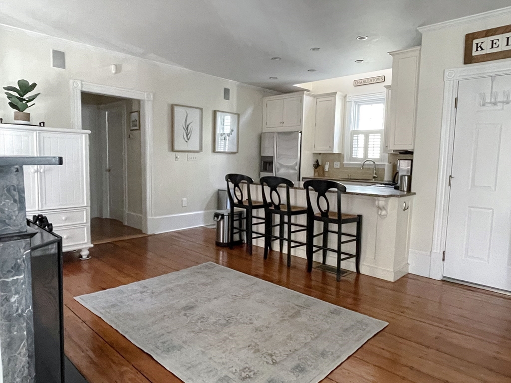 54 Chestnut St # 1