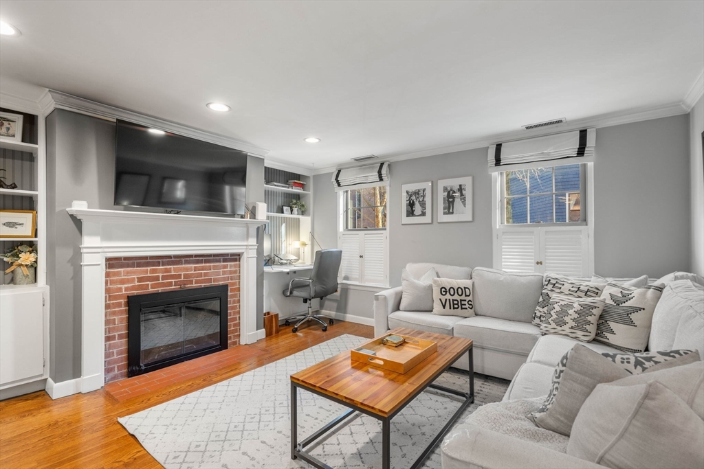3 Devens St # 1
