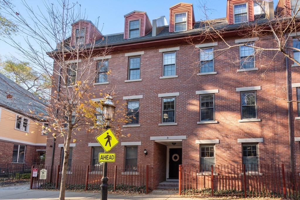 3 Devens St # 1