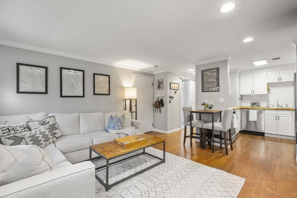 3 Devens St # 1