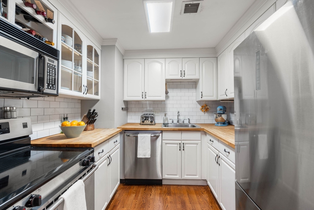 3 Devens St # 1