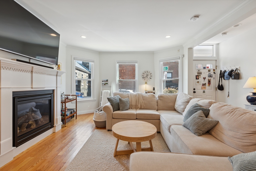 6 N Mead St # 1