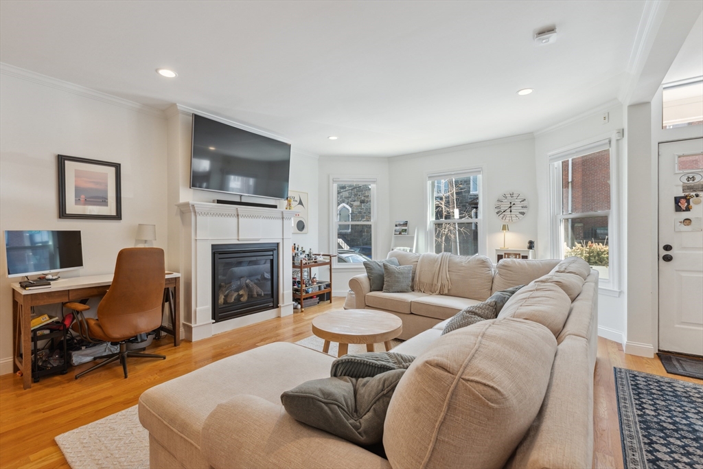 6 N Mead St # 1