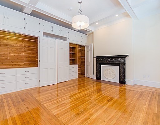 9 Temple St # 1