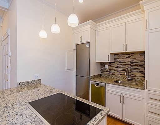 9 Temple St # 1