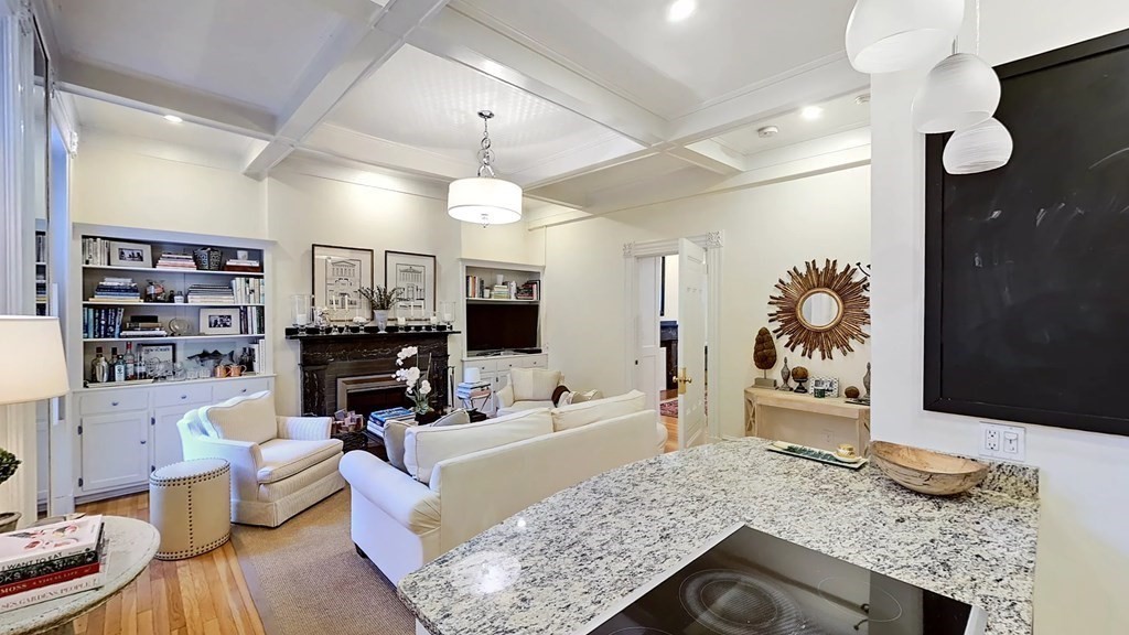 9 Temple St # 1
