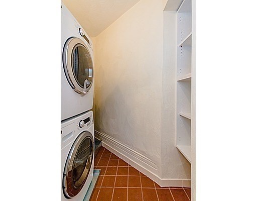 9 Temple St # 1