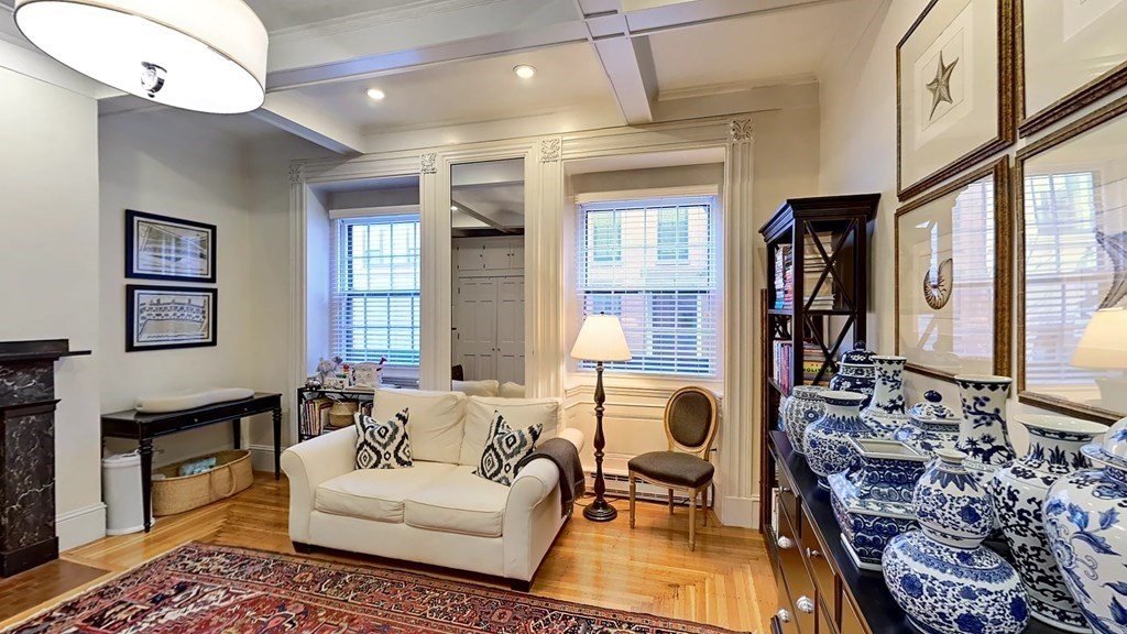 9 Temple St # 1