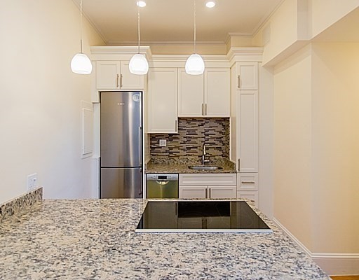 9 Temple St # 1