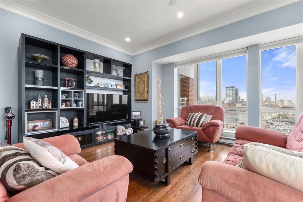 197 8th St Unit: PH230