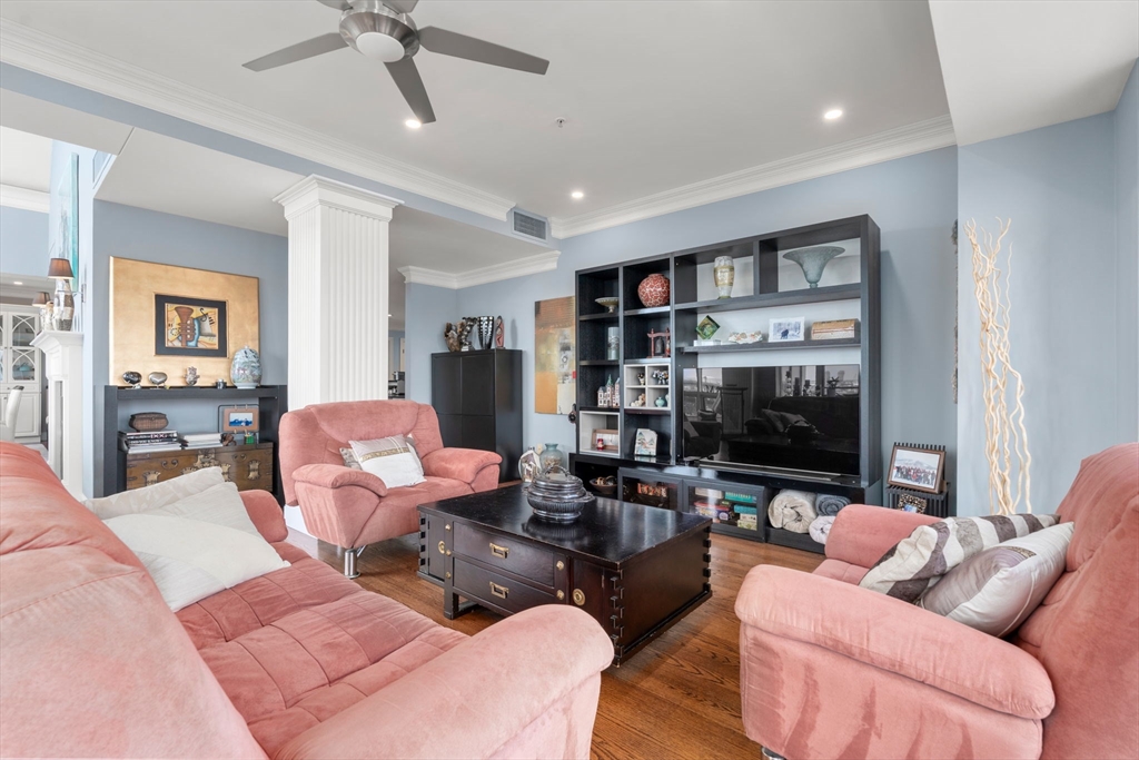 197 8th St Unit: PH230