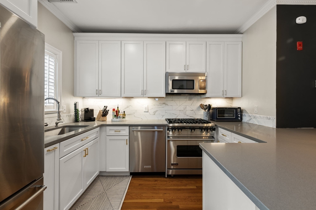 98 Warren Street # 98