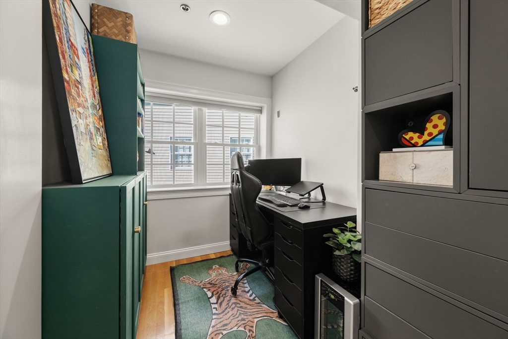 98 Warren Street # 98