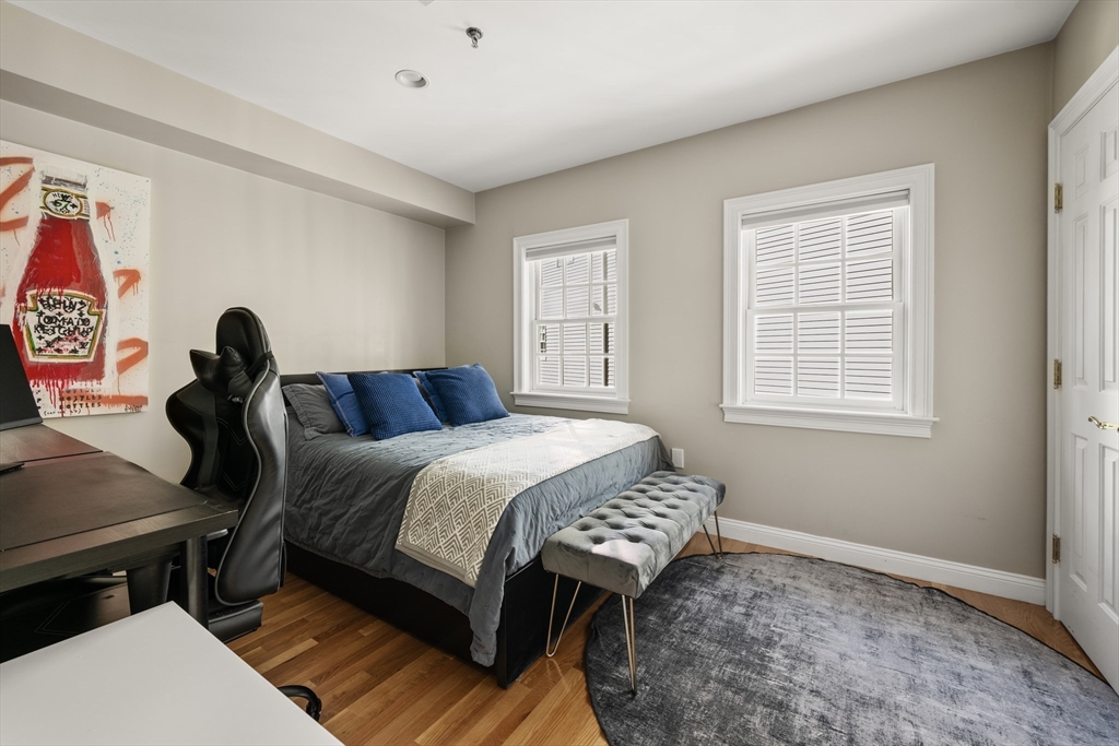 98 Warren Street # 98
