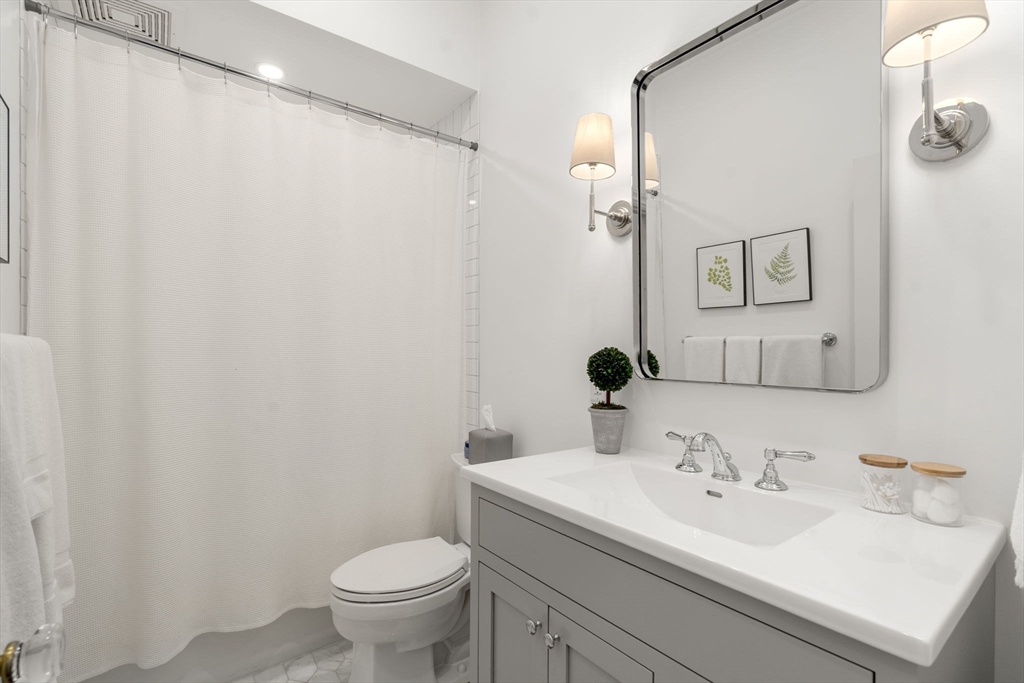21 Prospect St # 3
