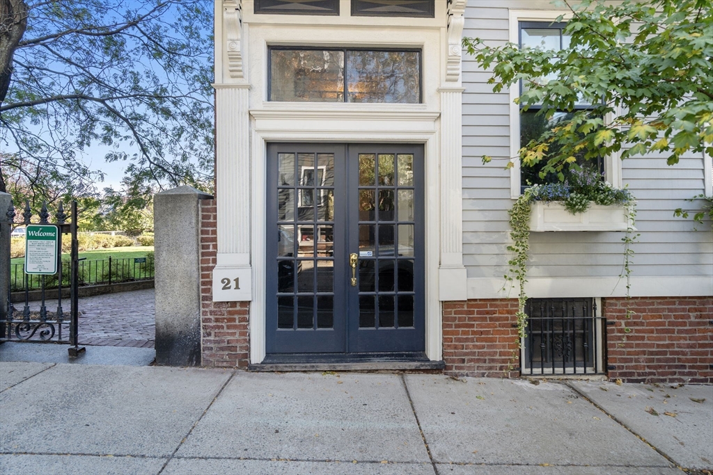 21 Prospect St # 3