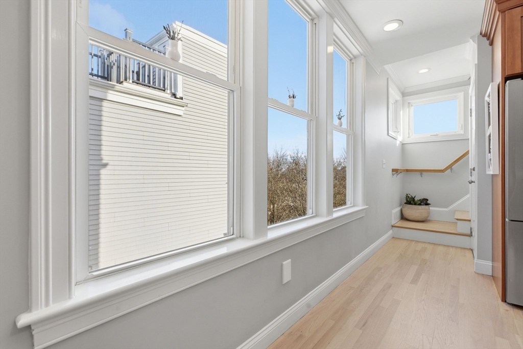 362 Bunker Hill St # 3