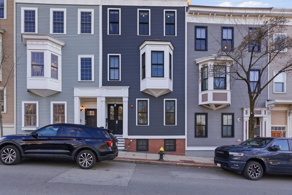 362 Bunker Hill St # 3