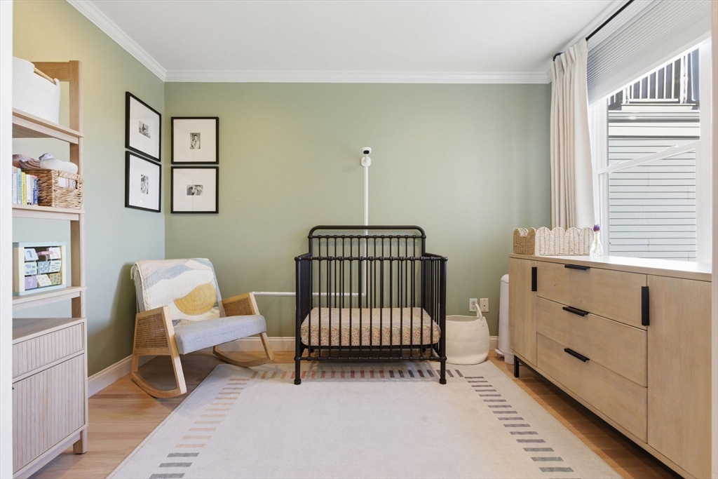 362 Bunker Hill St # 3