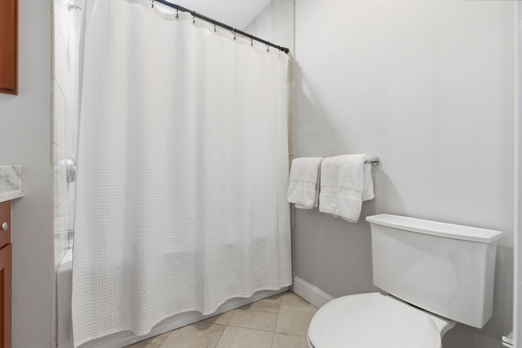 362 Bunker Hill St # 3