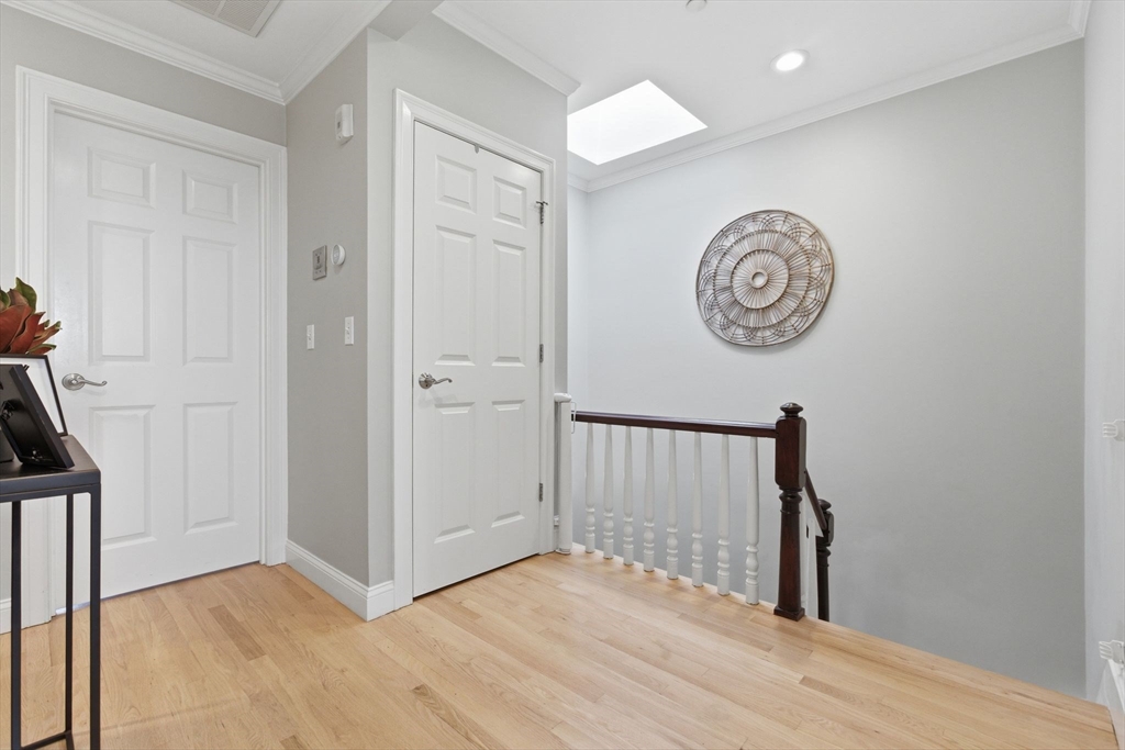 362 Bunker Hill St # 3