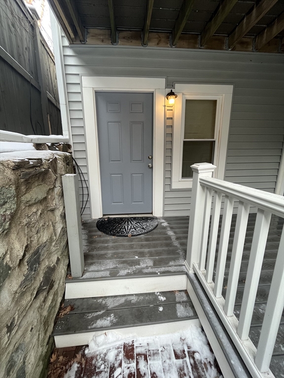 2 1/2 Mount Vernon Street # B