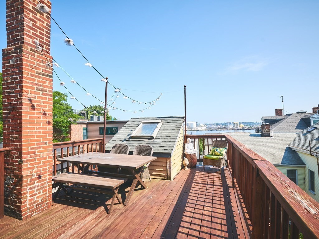 289 Bunker Hill St # 3