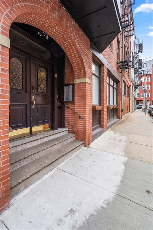 9-15 Battery St # 7