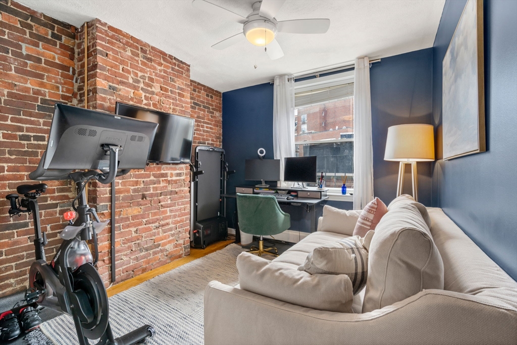 9-15 Battery St # 7