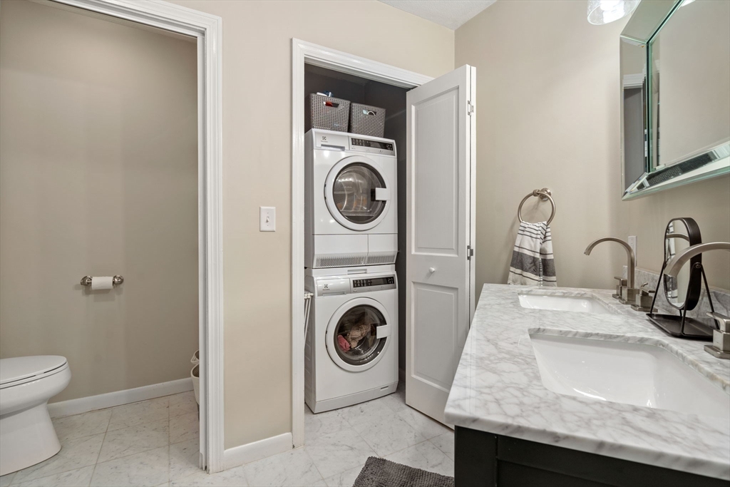 9-15 Battery St # 7