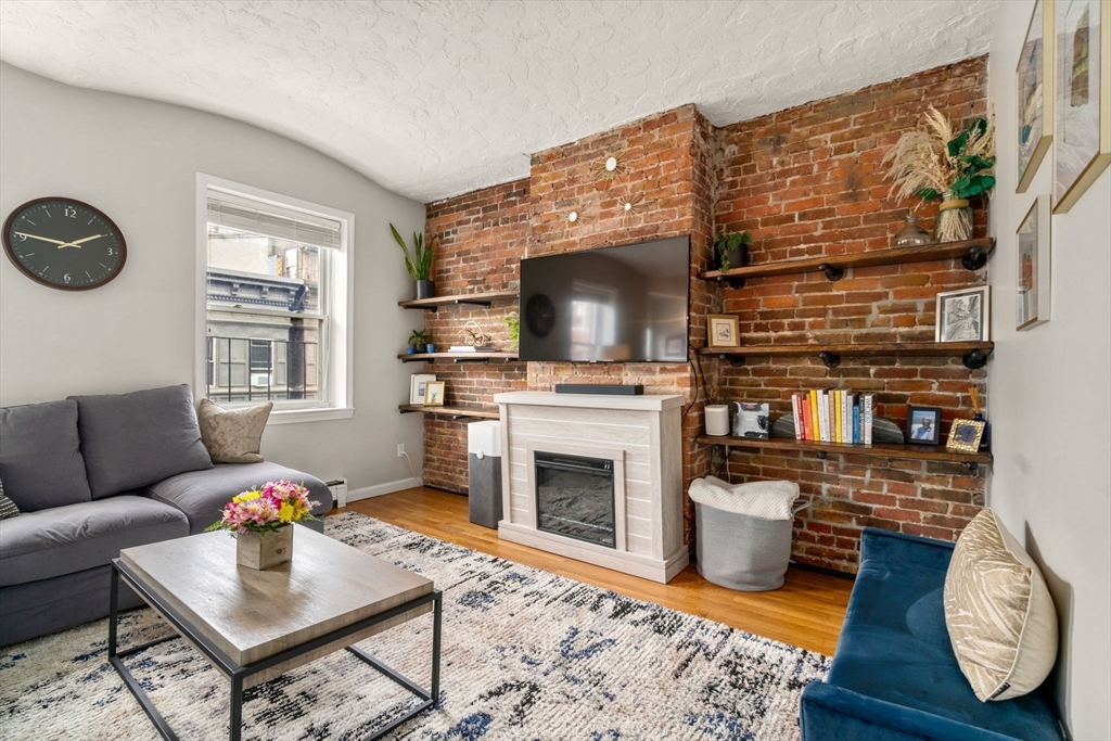 9-15 Battery St # 7