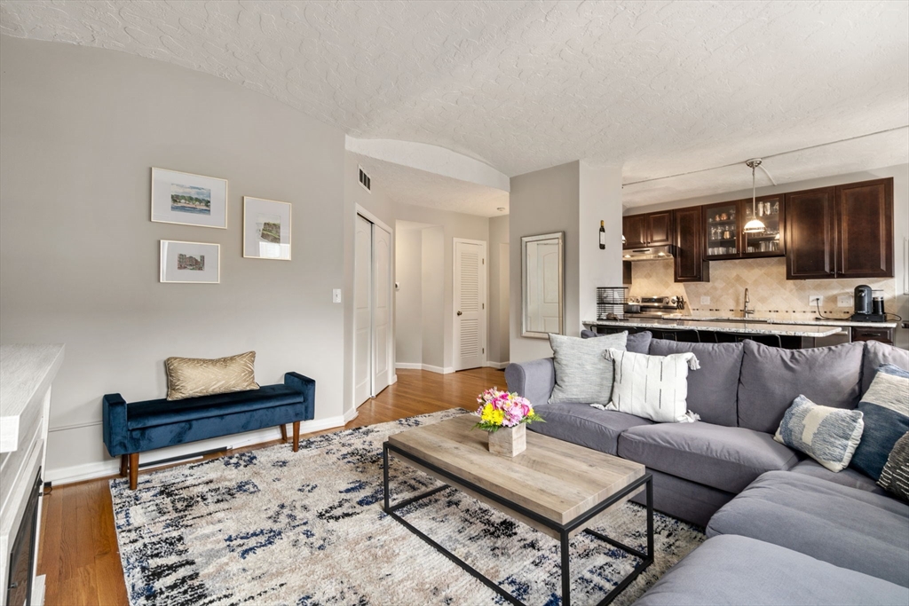9-15 Battery St # 7